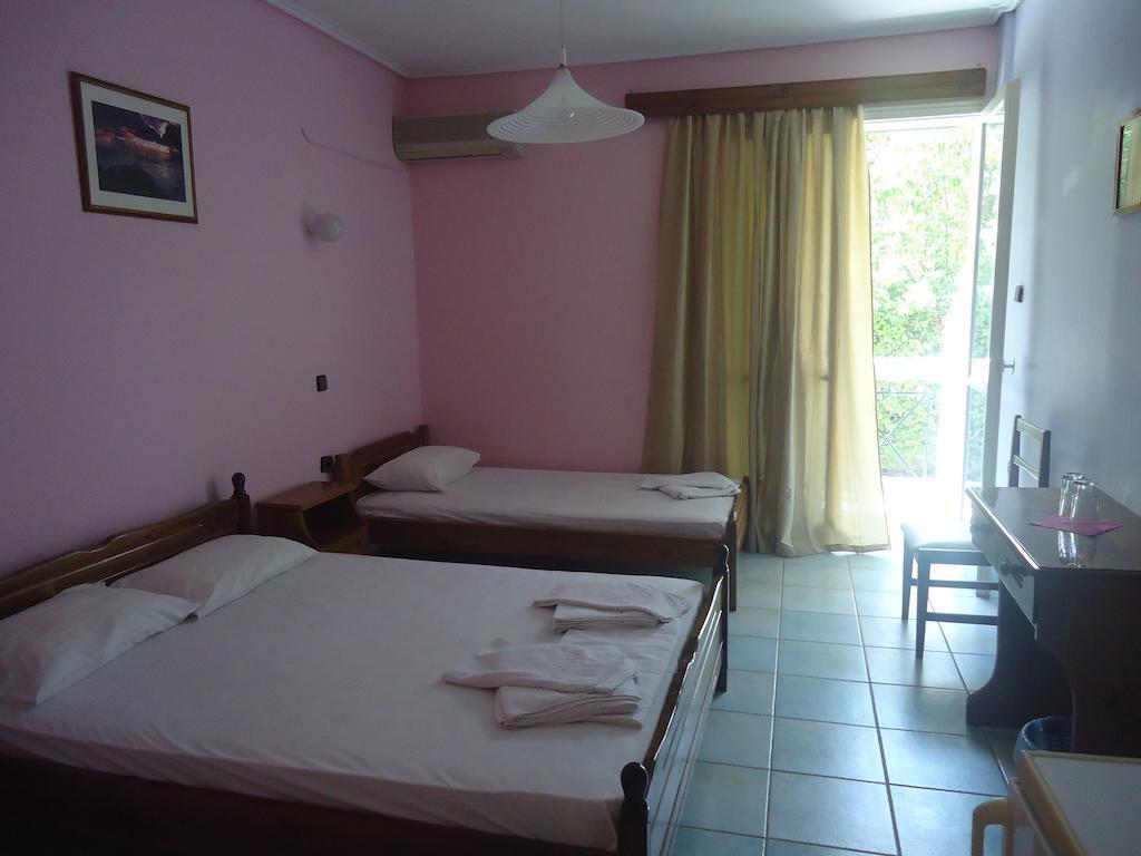 Francisco Beach Hotel Agios Andreas  Exterior photo