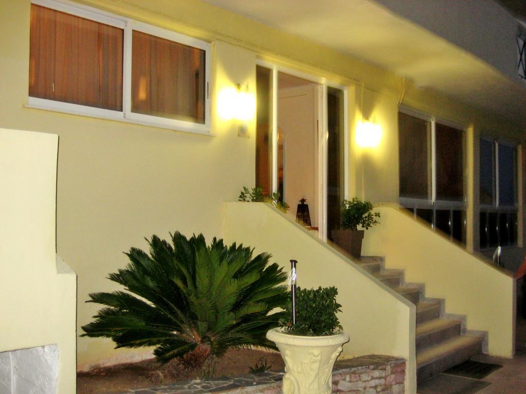 Francisco Beach Hotel Agios Andreas  Exterior photo