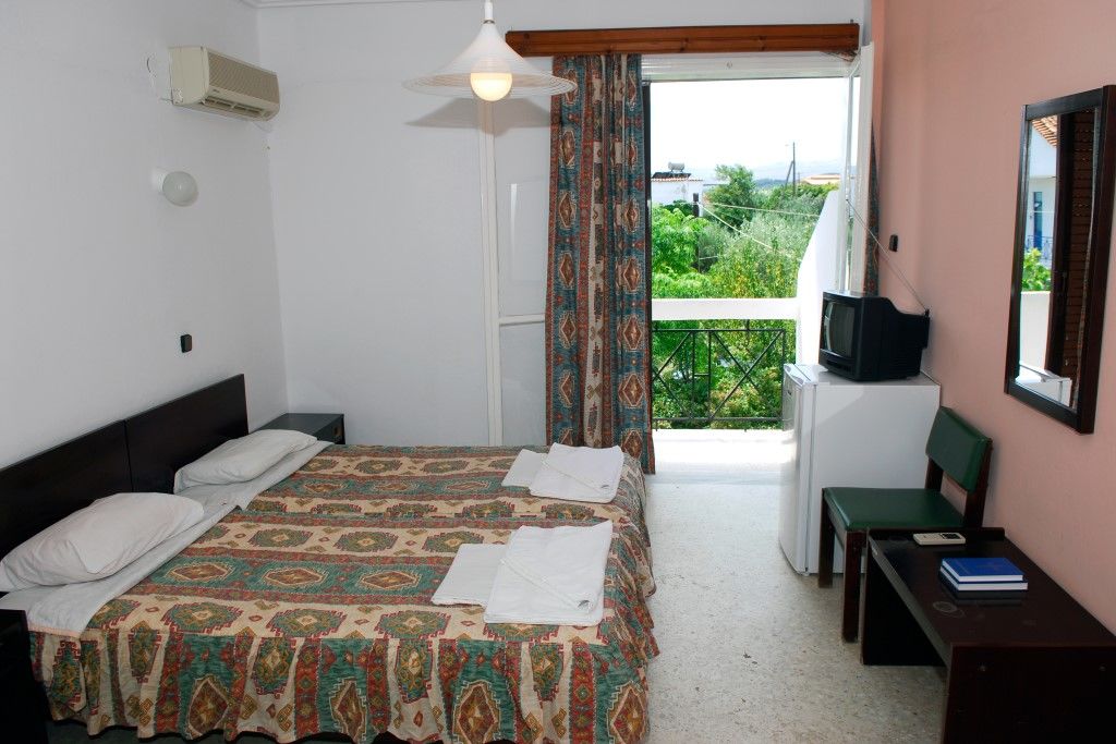 Francisco Beach Hotel Agios Andreas  Exterior photo
